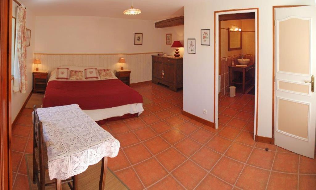 Chambres D'Hotes Domaine Le Fragnaud Saint-Porchaire Kültér fotó